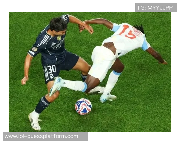 意甲激战巴黎圣日耳曼与曼城握手言和补时进球引发全场狂欢